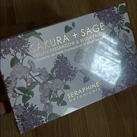 Sakura + Sage Vegan Eyeshadow & Blush Palette - Picture 5 of 7